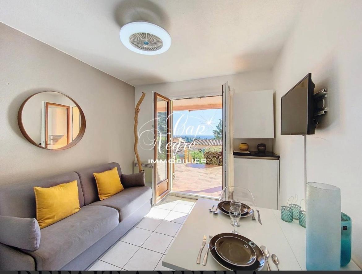 Terrasse De 30M2 Vue Mer Panoramique 1 Chambre Lägenhet Cavalaire-sur-Mer Exteriör bild